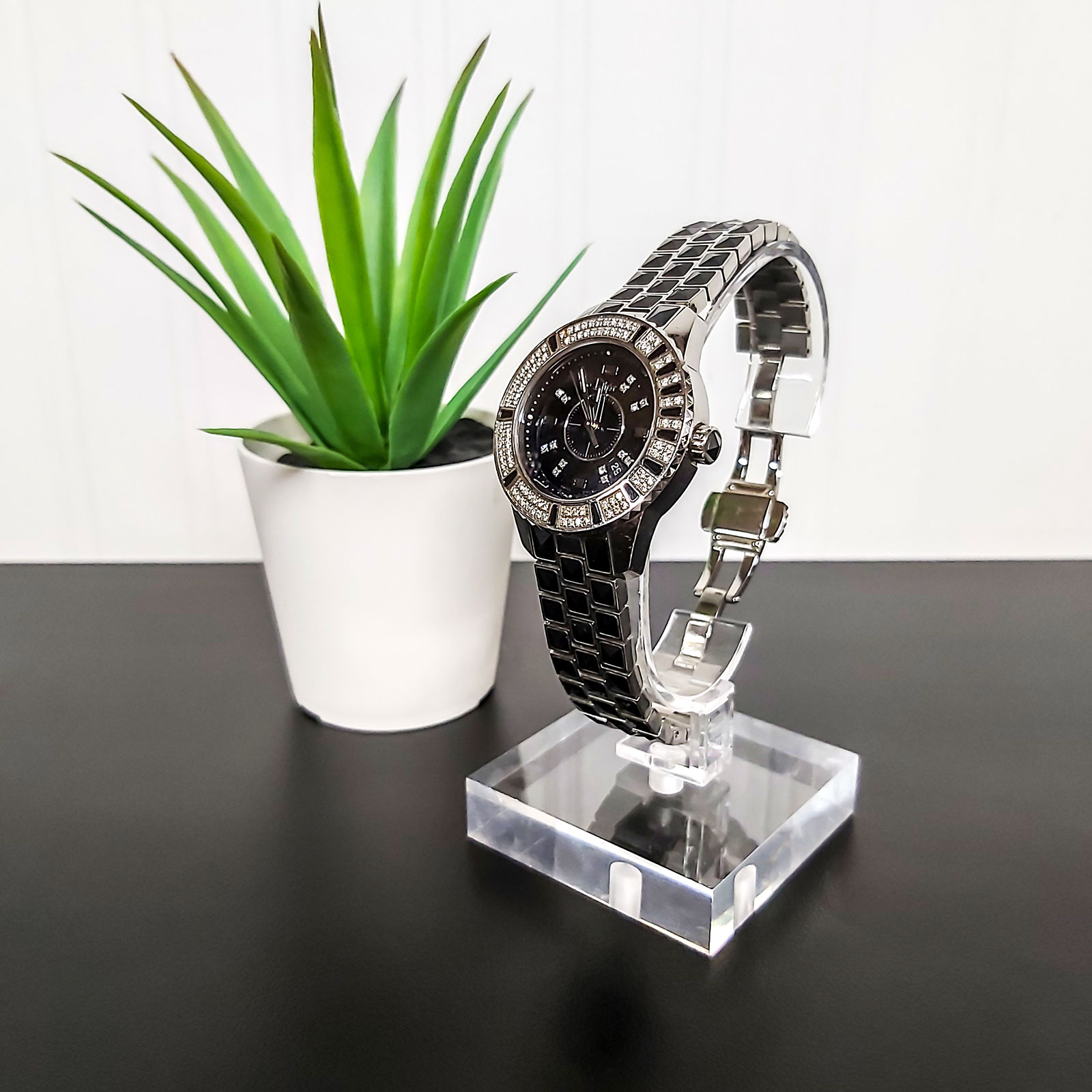 Watch Display Solid Clear Acrylic Base Single Watch Display (G104)