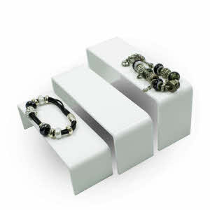 Color: White (G138W)