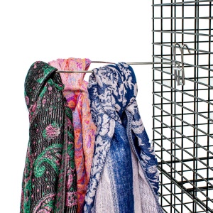 j900-scarves-ea